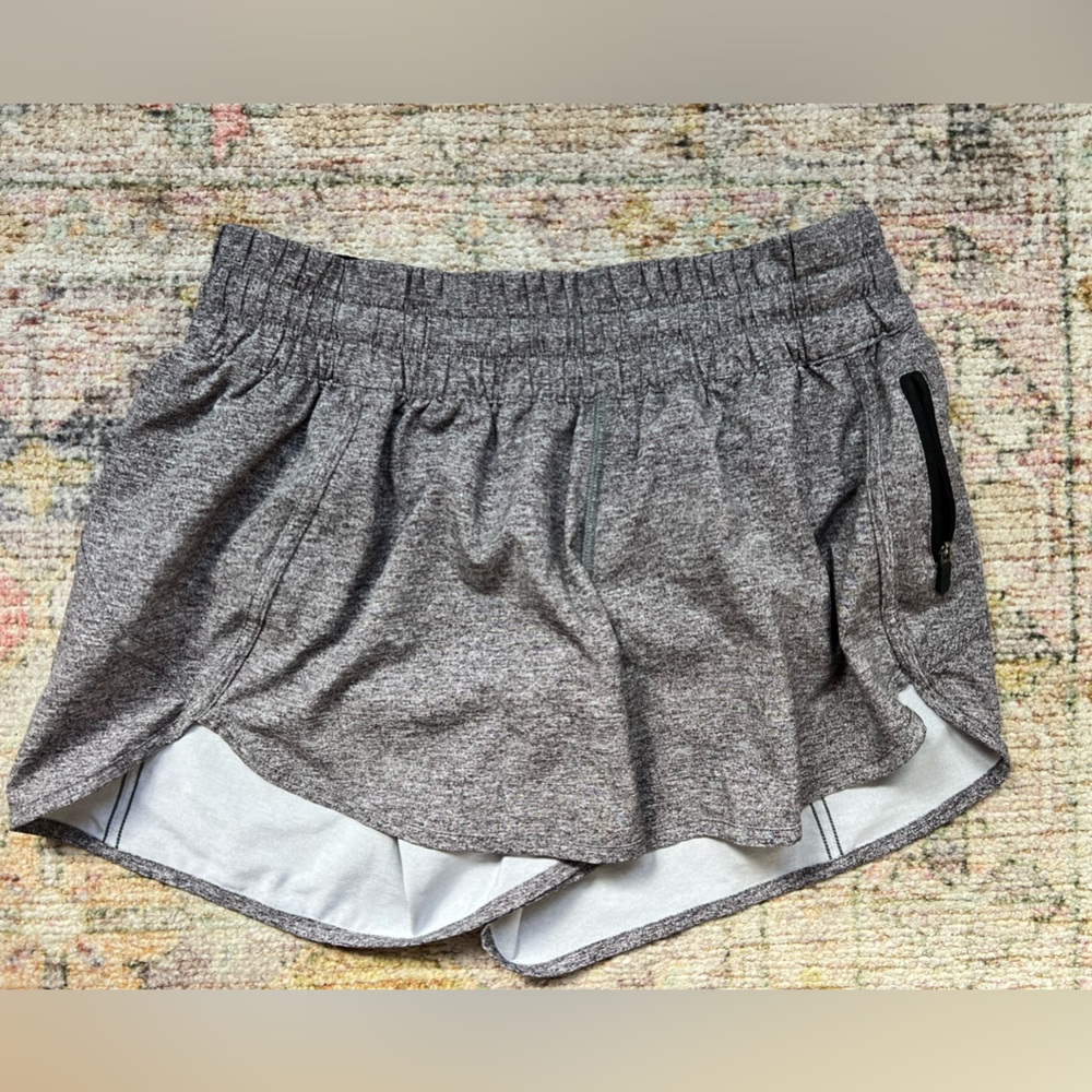 Lululemon Tracker Short High Rise Lined 4" in Heather Lux Multi Black